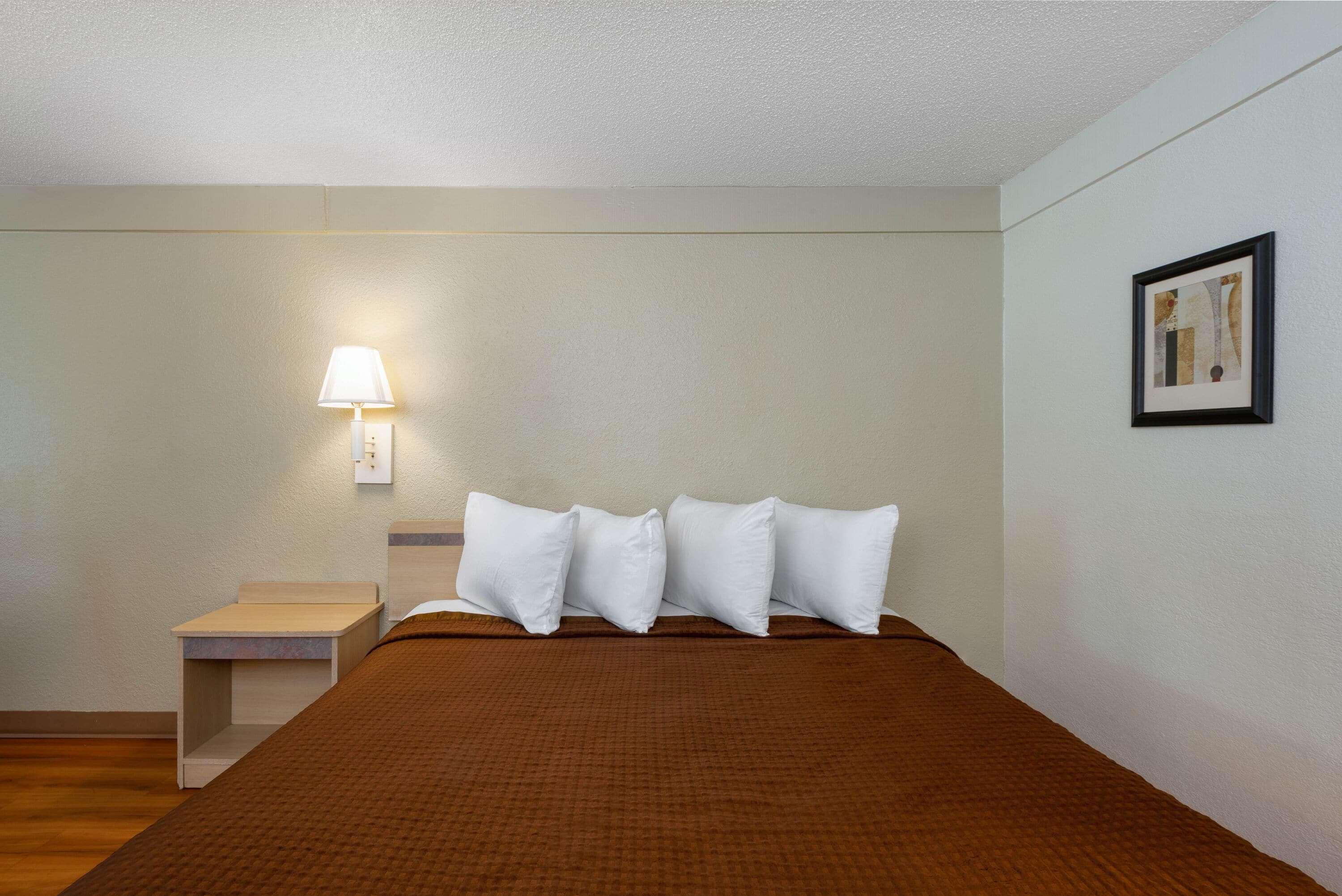แทรเวลลอดจ์ บาย วินด์แฮม เอสซิงตัน / ฟิลาเดลเฟียแอร์พอร์ต Hotel ภายนอก รูปภาพ