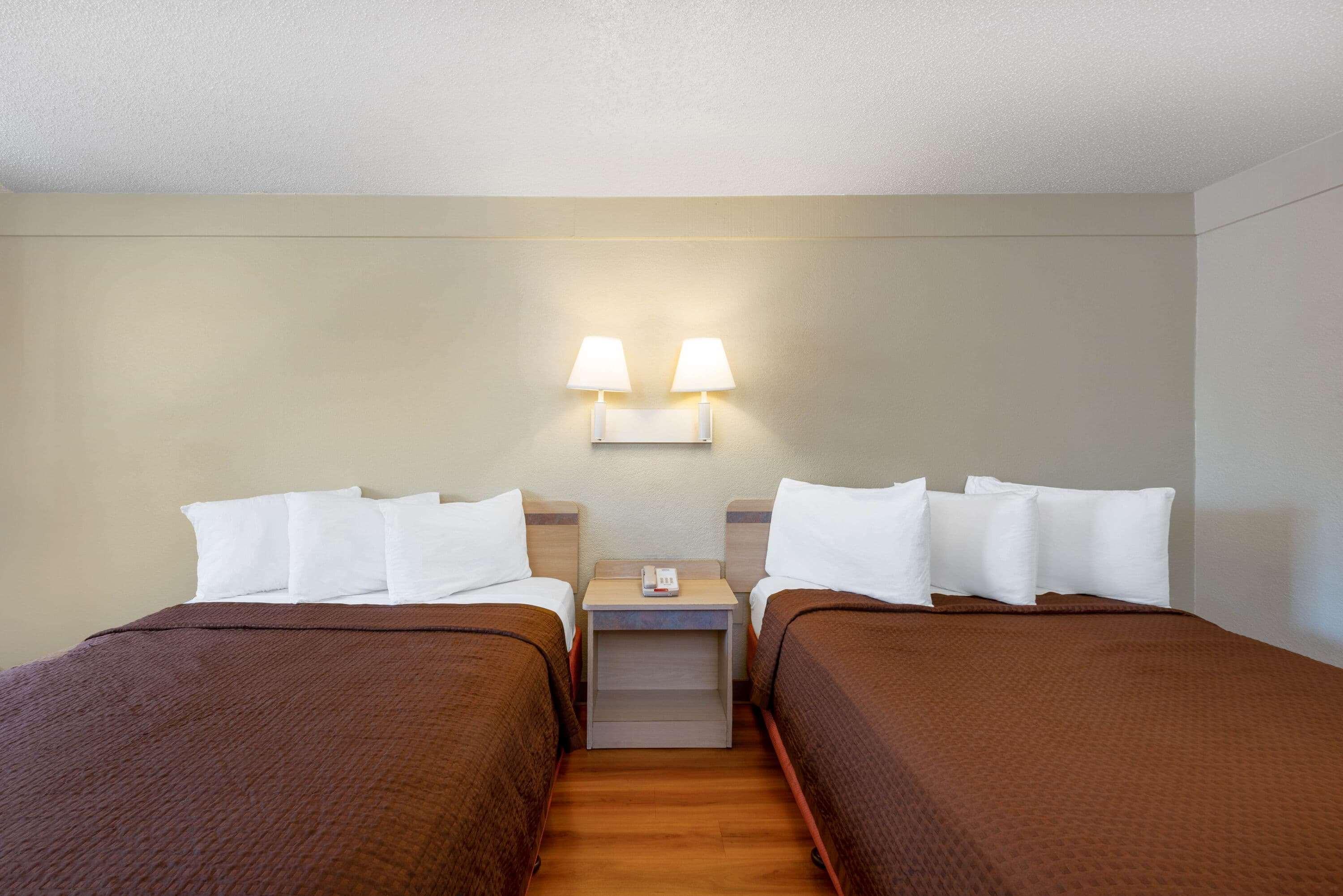 แทรเวลลอดจ์ บาย วินด์แฮม เอสซิงตัน / ฟิลาเดลเฟียแอร์พอร์ต Hotel ภายนอก รูปภาพ